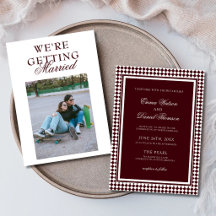 Burgund-Klassischer-Harlekin-Rahmen-Foto-Hochzeit