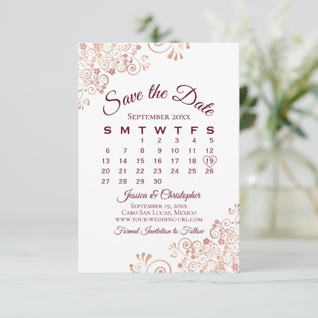 Burgund & Rose Goldene Spitze Hochzeitskalender Save The Date (Stehend Vorderseite)