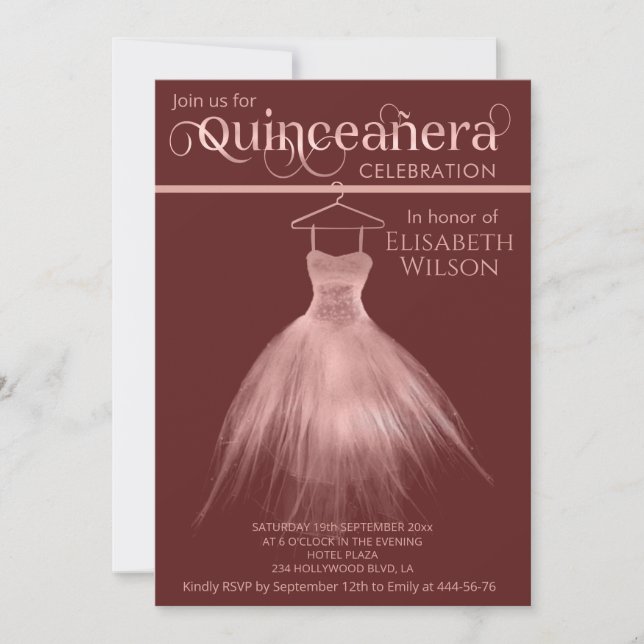 Burgund Rose Goldkleid Kalligrafie Quinceañera Einladung (Vorderseite)