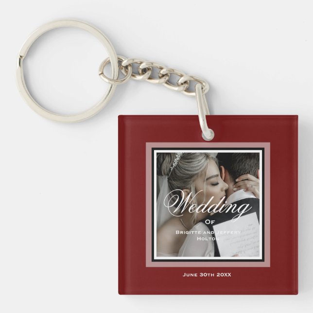 Burgund’s rotes, individualisierbares Hochzeitsfes Schlüsselanhänger (Vorderseite)