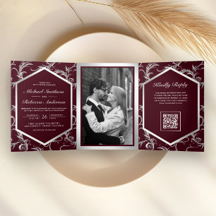 Burgund Silber-Schwung-Wirbel-QR-Code-Hochzeit Dreifach Gefaltete Einladung