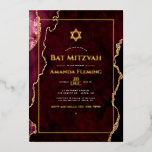 Burgund und Gold Imitate Agate Bat Mitzvah Folieneinladung<br><div class="desc">Cooles Aquarellgerät Bat Mitzvah Einladung in Akzenten von Bordeaux und Gold angepasst an Ihre Veranstaltungsspezifikationen.</div>
