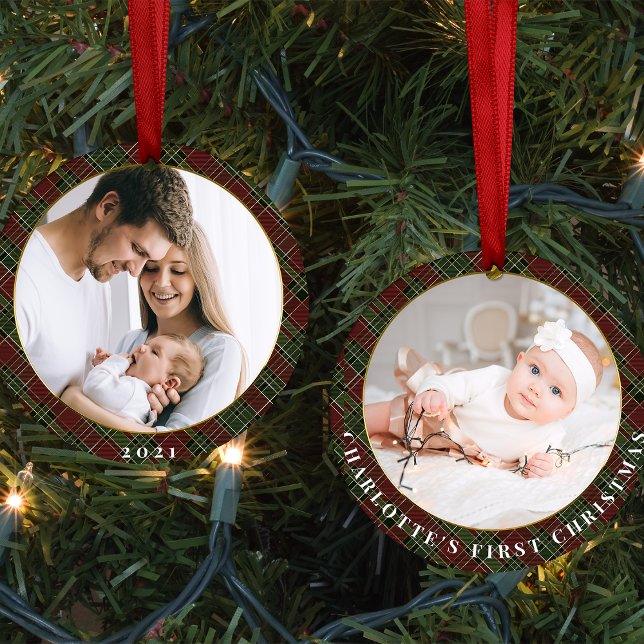 Burgund und grünes Kariertes Foto Weihnachtsfeiert Keramik Ornament (Bugundy and green plaid baby's first Christmas ornament)