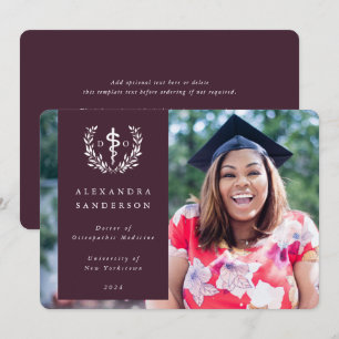 Burgund+White Doctor of Osteopathic Medicine Ankündigung