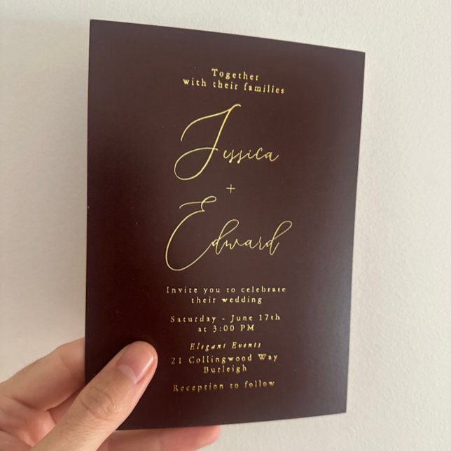 Burgund Wine & Gold Foil Wedding Folieneinladung (Von Creator hochgeladen)