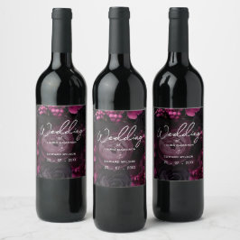 Burgunder-Blumenhochzeitsdesign mit reichlich Wein Weinetikett
