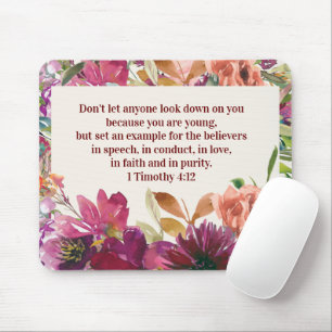 Burgunder Korallen Blumen Bibelvers Mousepad