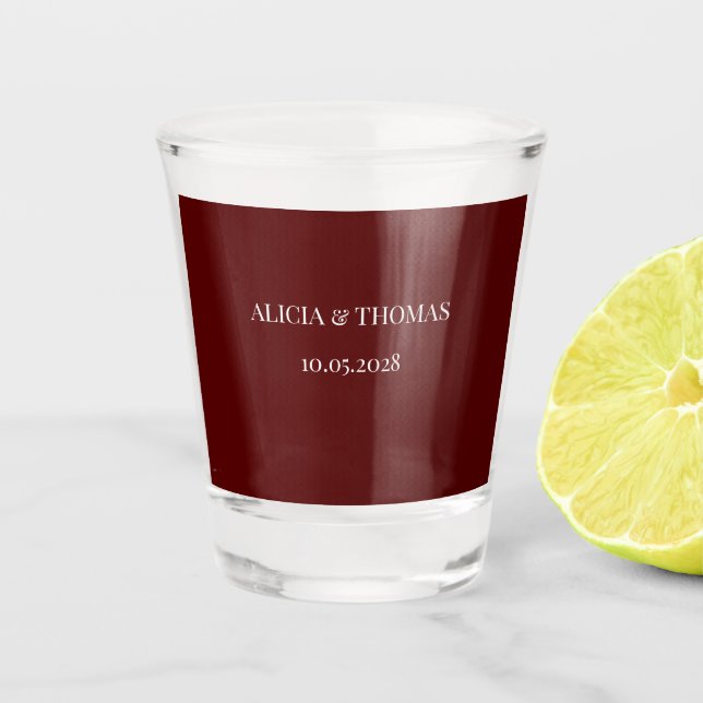 Burgunder Moderne Initialen Minimalistische Hochze Schnapsglas (Vorderseite)