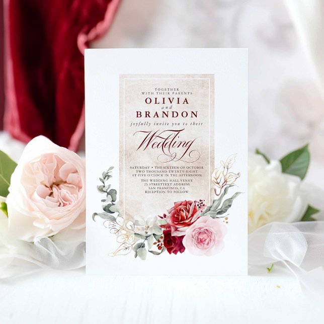 Burgunder Rot und Rosa Blume Hochzeit auf elegante Einladung (Burgundy red and pink floral chic wedding invitation)