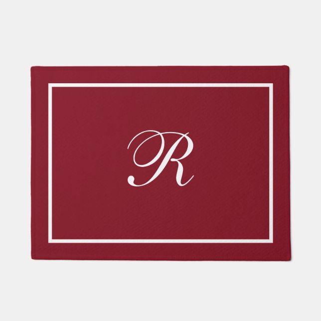 Burgunderrote elegante Schrift Monogramm Fußmatte (Vorderseite)