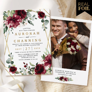 Burgunderrote florale geometrische Foto-Hochzeit G Folieneinladung