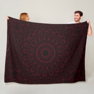 Burgunderroter Mandala mit ornamentaler Symmetrie Fleecedecke