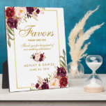 Burgundi-Gastgeschenke Hochzeiten Fotoplatte<br><div class="desc">Aquarell Floral Burgund Marsala Gastgeschenke Hochzeit Tafel Plaque</div>
