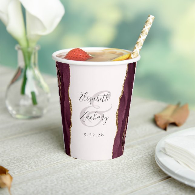 Burgundy Agate Gold Glitzer Script Blush Wedding Pappbecher (In Situ)