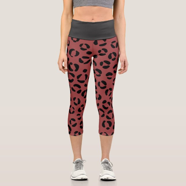 Burgundy Animal Print Capri Leggings (Vorderseite)