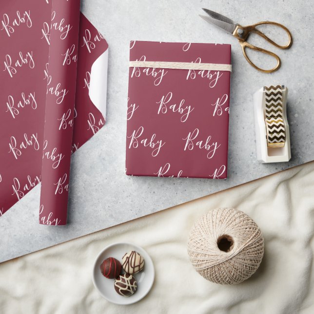 Burgundy Baby Script Elegant Baby Wrapping Paper Geschenkpapier (Kunsthandwerk)