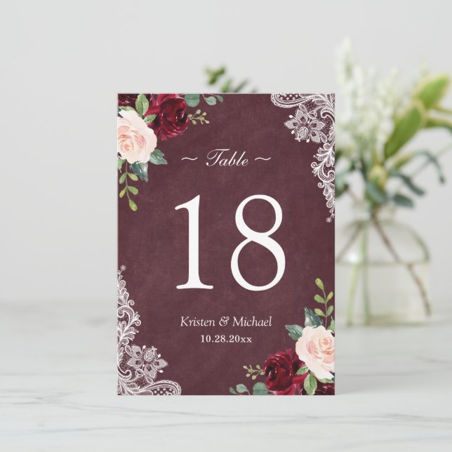 Burgundy Blush Bloral Lace Wedding Tischnummer (Stehend Vorderseite)