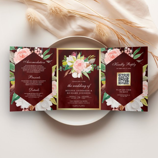 Burgundy Blush Pink Floral Gold QR Code Hochzeit Dreifach Gefaltete Einladung (Von Creator hochgeladen)