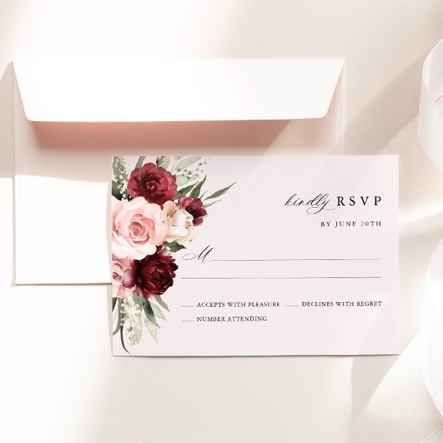 Burgundy Blush Pink Floral Wedding RSVP Card Karte (Burgundy blush pink floral rsvp card elegant wedding stationery rose response card)