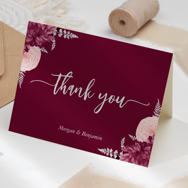 Burgundy Blush Silver Bloral Script Hochzeit Dankeskarte (Von Creator hochgeladen)