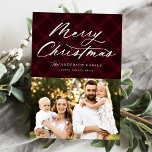 Burgundy Brushed Kariert Frohe Weihnachten 3 Foto<br><div class="desc">Elegante Urlaubskarte mit "Frohe Weihnachten", die in einem weißen Kalligrafieschrift oben auf dem Design auf einem karierten bordeauxfarbenen Hintergrund dargestellt ist. Personalisieren Sie die Kartenvorderseite, indem Sie Ihren Namen, das Jahr und ein Foto hinzufügen. Die Karte kehrt zurück, um zwei zusätzliche Fotos auf einem karierten Hintergrund mit feinen weißen Schneepunkten...</div>