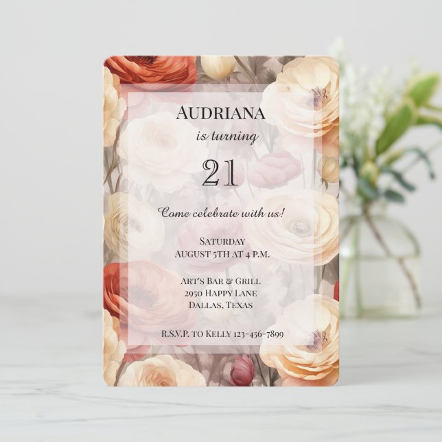 Burgundy Cream Spring Blumen Geburtstag Einladung (Stehend Vorderseite)