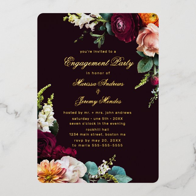 Burgundy Floral Calligrafy Engagement Party Gold Folieneinladung (Vorderseite)
