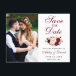 Burgundy Floral Foto Save the Date Postkarte<br><div class="desc">Wasserfarbe Burgund Blumenbeete Foto Save the Date Verlobung Ankündigung Postkarte</div>