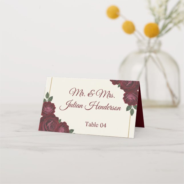 Burgundy Floral & Gold Folded Wedding Place Card Platzkarte (Vorderseite)