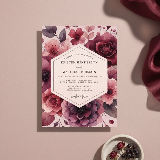 Burgundy Floral Opulent Romance Wedding Einladung (Von Creator hochgeladen)