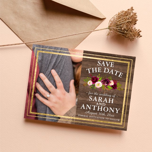 Burgundy Floral Rustic Gold Rose Save the Date (Von Creator hochgeladen)
