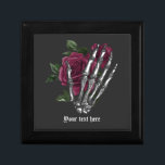 Burgundy Floral Skeleton Hand Gothic Erinnerungskiste<br><div class="desc">Weiße gotische bordeauxrote Skelette Geschenkboxen.</div>