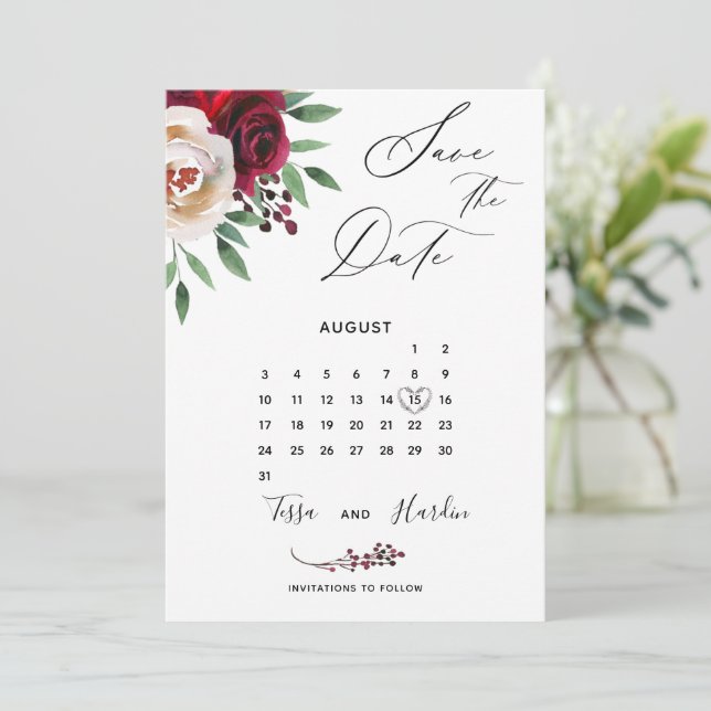 Burgundy Floral Wedding Save the Date Card (Stehend Vorderseite)