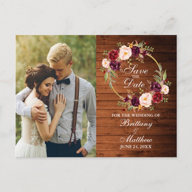 Burgundy Floral Wreath Wood Save the Date Postkarte (Vorderseite)