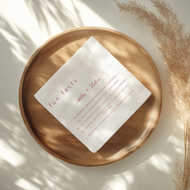 Burgundy Fun Facts About The Newlyweds Wedding  Serviette (Von Creator hochgeladen)