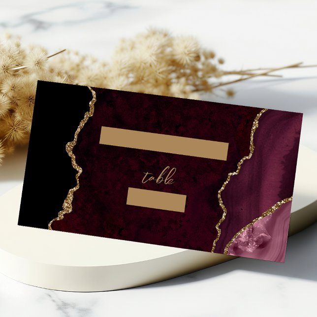 Burgundy Gold Agate Script Wedding Table Platzkarte (Von Creator hochgeladen)