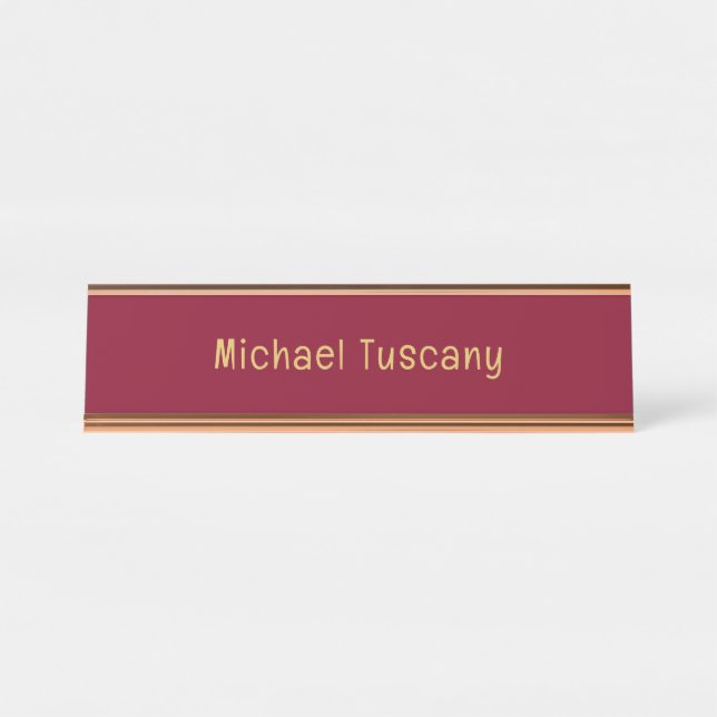Burgundy Gold Beruflich Trendy Minimalistisch Text Schreibtischnamensplakette (Vorderseite )