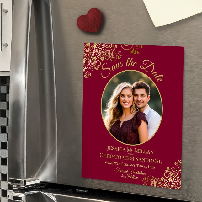 Burgundy & Gold Fancy Wedding Save the Date Photo Magneteinladung (Magnetic Card for Easy Display!)