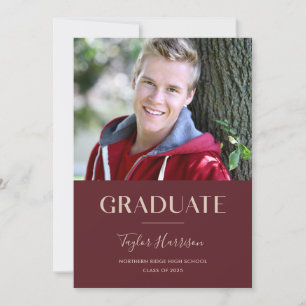 Burgundy Graduate Foto Card mit Graduierungsparty Einladung