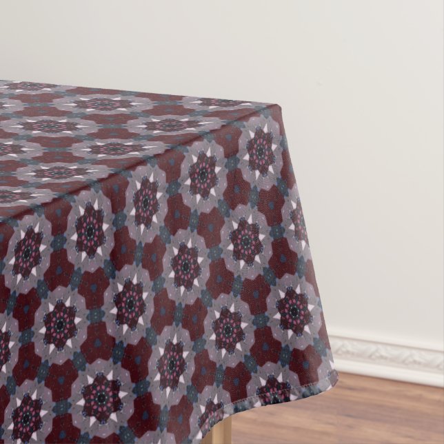 Burgundy & Gray Floral Painted Quilt Tischdecke (Beispiel)
