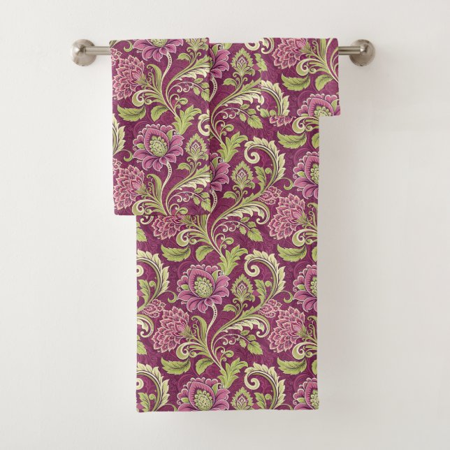 Burgundy & Green Floral Damask Badhandtuch Set (Insitu)