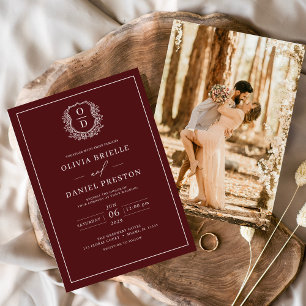 Burgundy Leafy Wappen Monogram Foto Wedding Einladung
