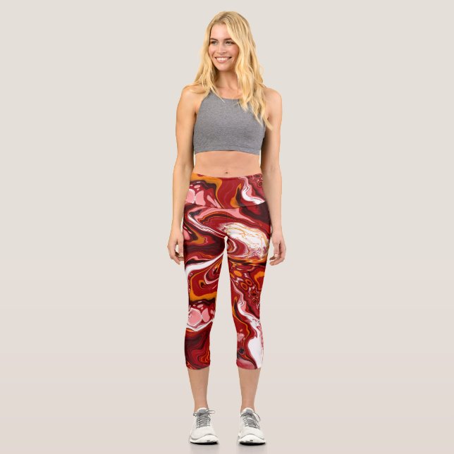 Burgundy Marble Digital Fluid Art Capri Leggings (Vorderseite)