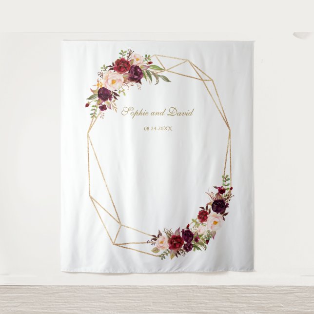 Burgundy Marsala Floral Gold Wedding Foto Booth Wandteppich (Vorderseite)