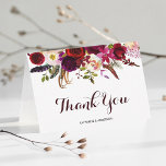 Burgundy Marsala Floral Wedding Vielen Dank Dankeskarte<br><div class="desc">Bohemischer Stil Dankeschön-Karte mit Aquarell-Illustration von Bordeaux-,  Rot- und Rosa-Pfannkuchen und Rose mit Federakzent. Das ist perfekt für den Herbst | Herbst- und Winterveranstaltungen. Bitte klicken Sie auf den Button "Anpassen",  um Schriftart,  Größen und Farben zu ändern. Matching-Elemente sind ebenfalls verfügbar.</div>