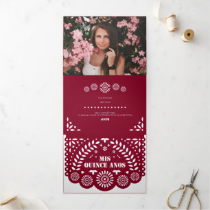 Burgundy Papel Picado Mis Quince Años Dreifach Gefaltete Einladung