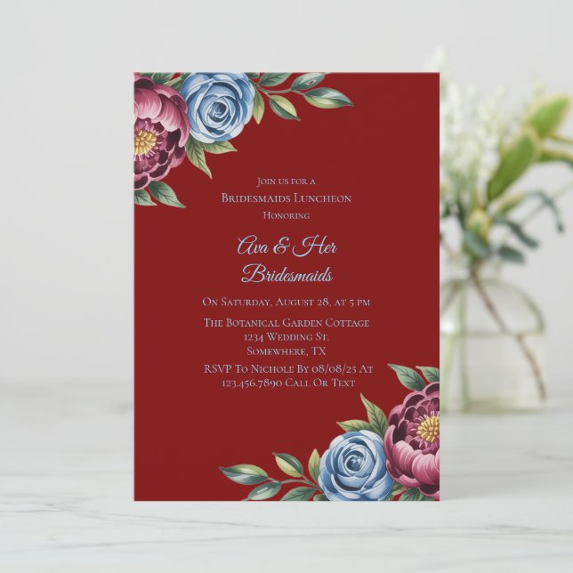 Burgundy Peony und Blue Rose Bridesmaids Luncheon Einladung (Stehend Vorderseite)
