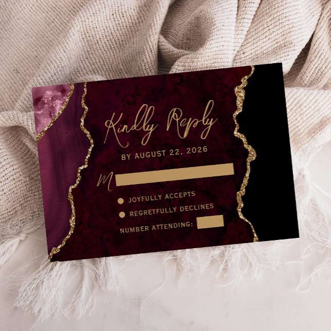 Burgundy Red Agate Gold Script Wedding RSVP Karte (Von Creator hochgeladen)