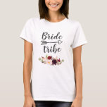 Burgundy Red Boho Floral Bridesmaid Bride Tribe T-Shirt<br><div class="desc">Burgund Red Boho Floral Bridesmaid Bride Stamm T - Shirt. (1) Für weitere Anpassungen klicken Sie bitte auf den Link "Weiter anpassen" und verwenden Sie unser Designwerkzeug,  um diese Vorlage zu ändern. (2) Wenn Sie Hilfe oder passende Artikel benötigen,  kontaktieren Sie mich bitte.</div>