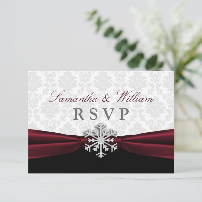 Burgundy Ribbon Winter Wedding RSVP Card Karte (Stehend Vorderseite)